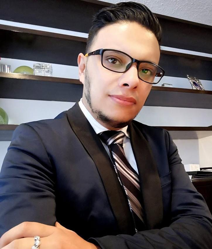 Lic. Alejandro Verduzco