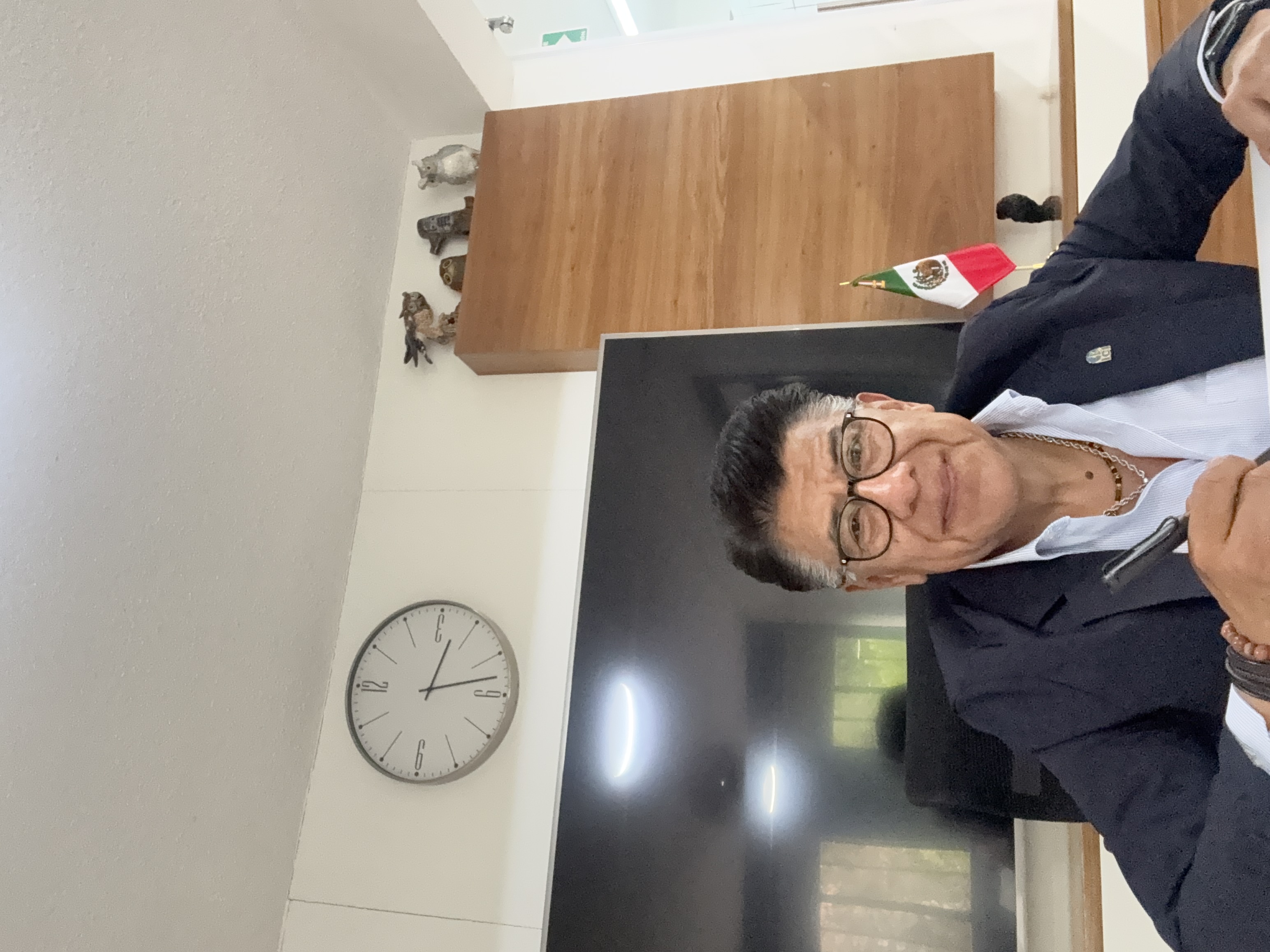 Lic. Valentín Becerril Olivares